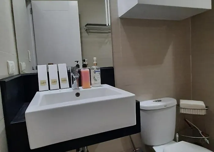 In Taguig Near Venice Grand Canal Mall Bgc Makati Balai Bellini *