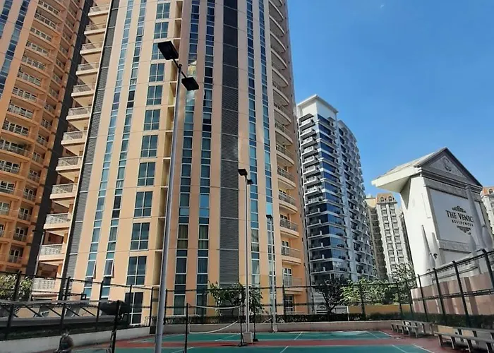 In Taguig Near Venice Grand Canal Mall Bgc Makati Balai Bellini Apartment