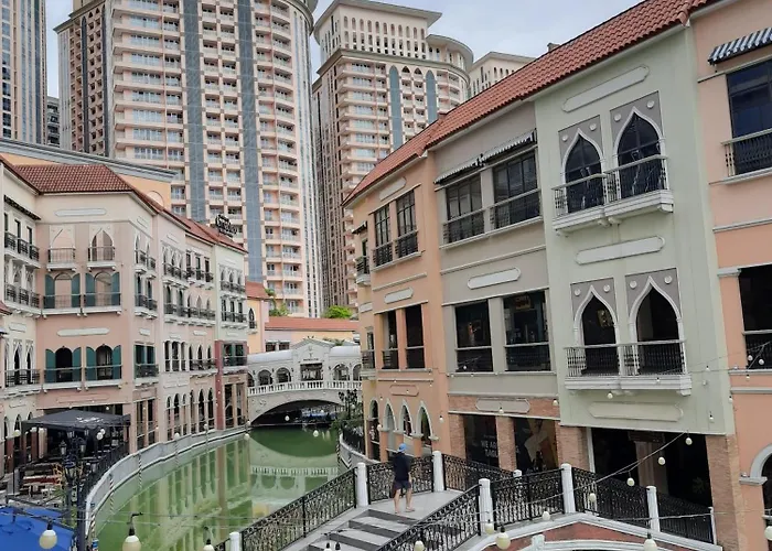 In Taguig Near Venice Grand Canal Mall Bgc Makati Balai Bellini Apartment *